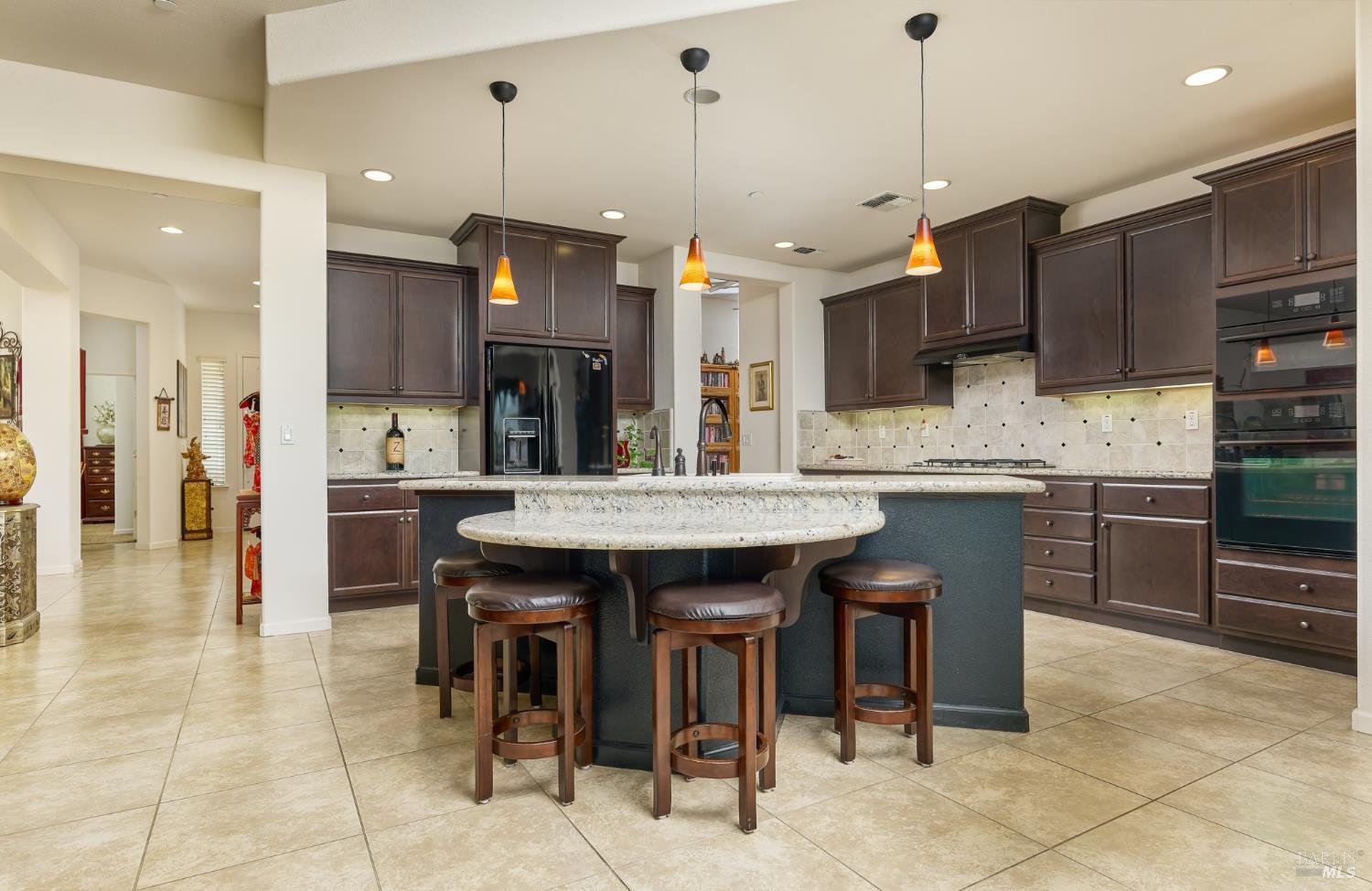Detail Gallery Image 4 of 27 For 1125 Vintage Dr, Rio Vista,  CA 94571 - 2 Beds | 2 Baths