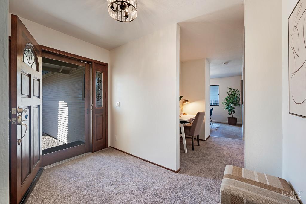 Detail Gallery Image 5 of 37 For 5012 Parkhurst Dr, Santa Rosa,  CA 95409 - 4 Beds | 2 Baths