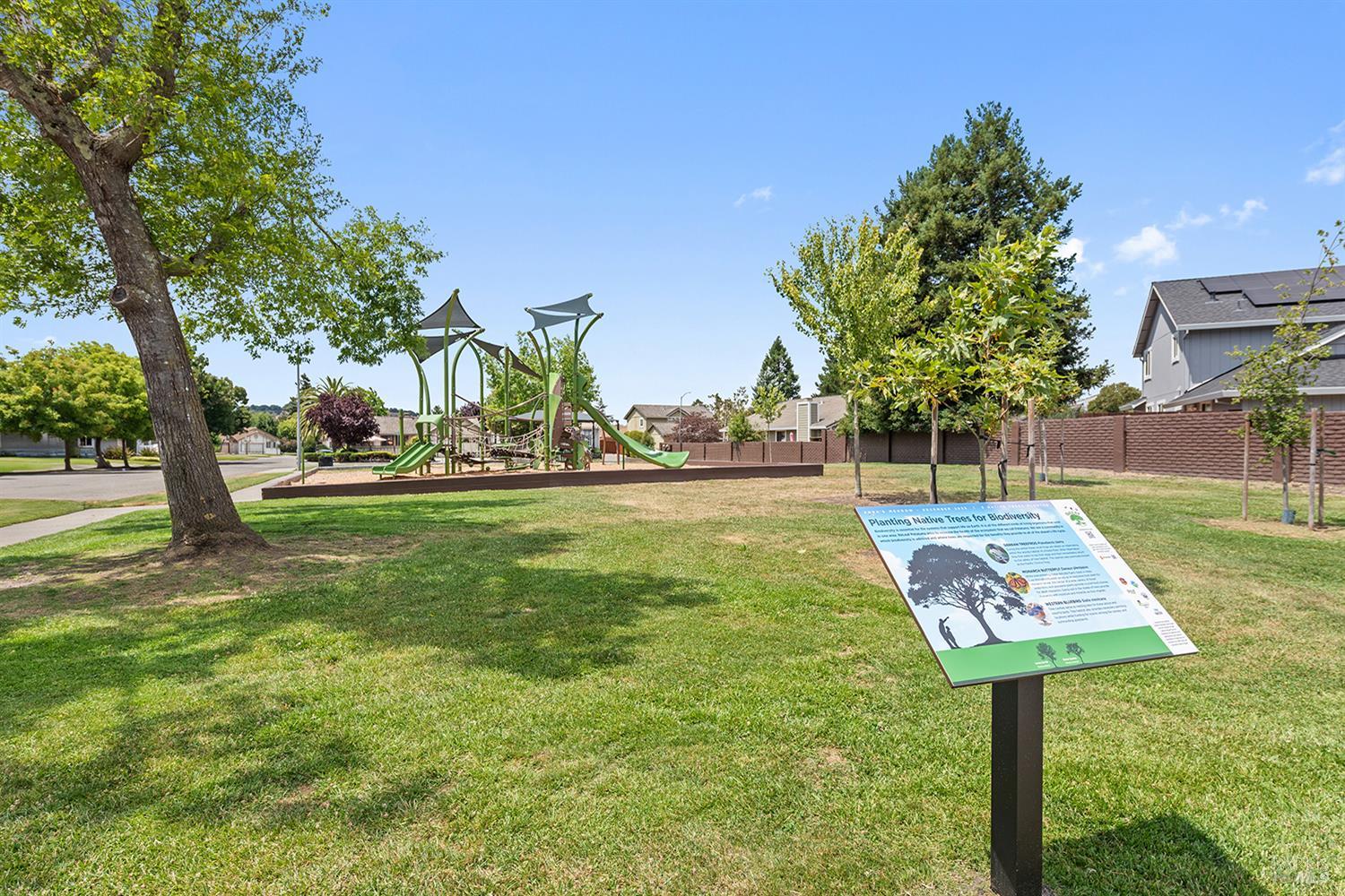 Detail Gallery Image 36 of 40 For 1180 Wieling Way, Petaluma,  CA 94954 - 3 Beds | 2/1 Baths