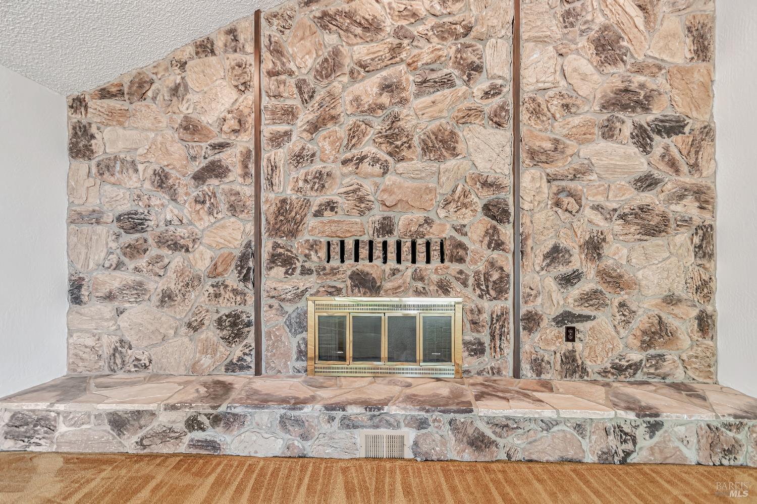Detail Gallery Image 15 of 63 For 3415 Harrison Grade Rd, Sebastopol,  CA 95472 - 3 Beds | 3 Baths