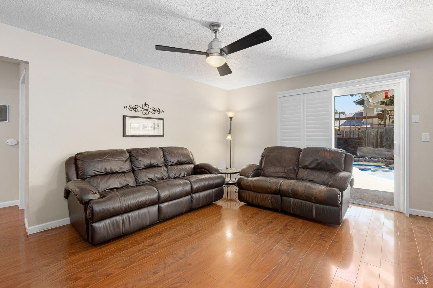 Detail Gallery Image 14 of 43 For 185 Salinas Dr, Vacaville,  CA 95688 - 3 Beds | 2 Baths