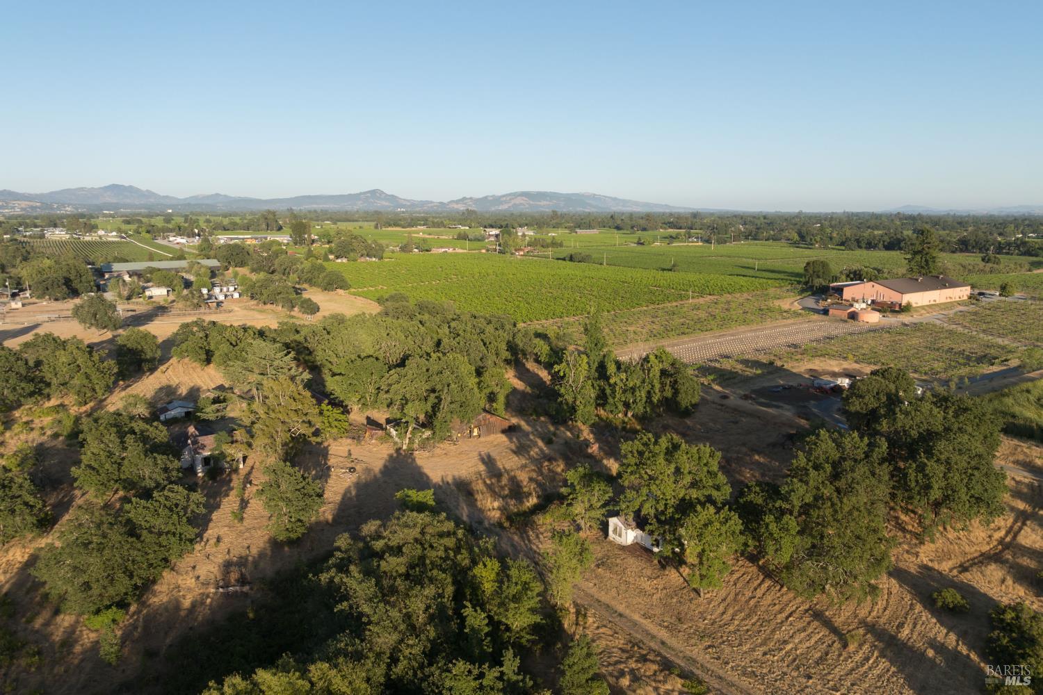Detail Gallery Image 15 of 27 For 2220 Oakwild Ln, Santa Rosa,  CA 95401 - 4 Beds | 2 Baths