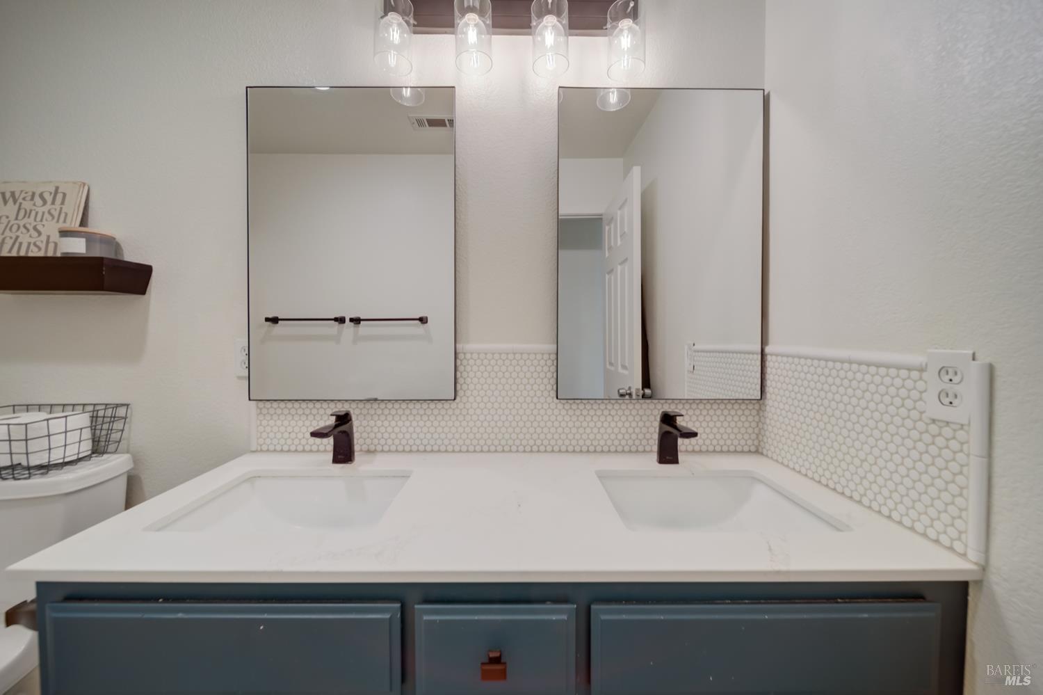 Detail Gallery Image 30 of 52 For 578 Tawny Lake Pl, Fairfield,  CA 94534 - 4 Beds | 2/1 Baths