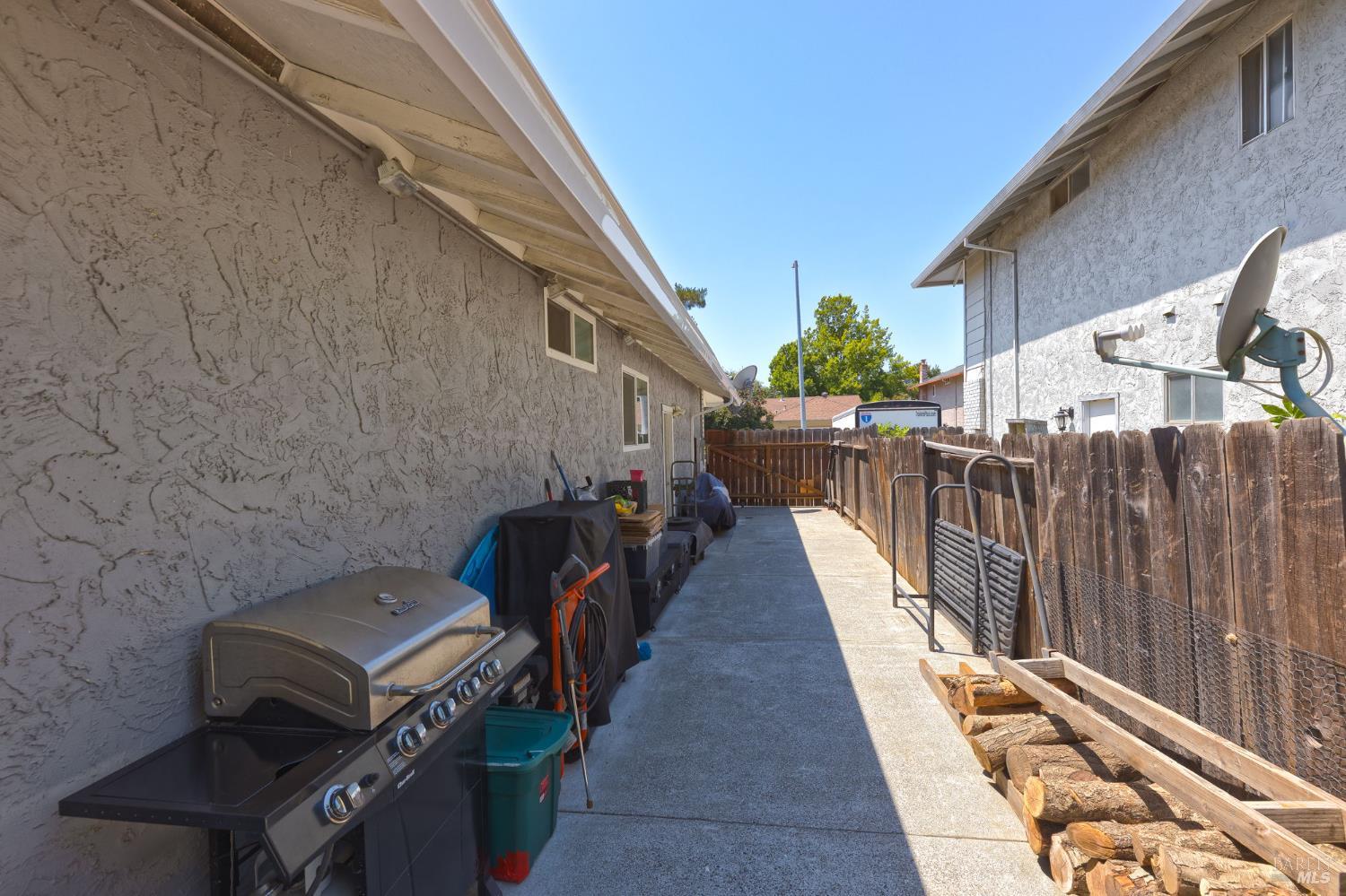 Detail Gallery Image 29 of 43 For 185 Salinas Dr, Vacaville,  CA 95688 - 3 Beds | 2 Baths