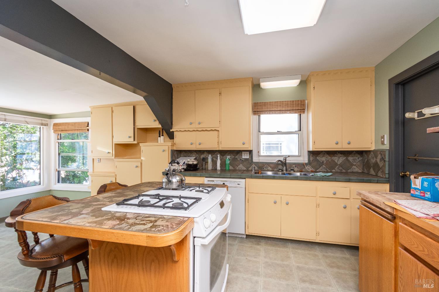 Detail Gallery Image 26 of 53 For 431 E Berna Ave, Napa,  CA 94559 - 3 Beds | 2 Baths