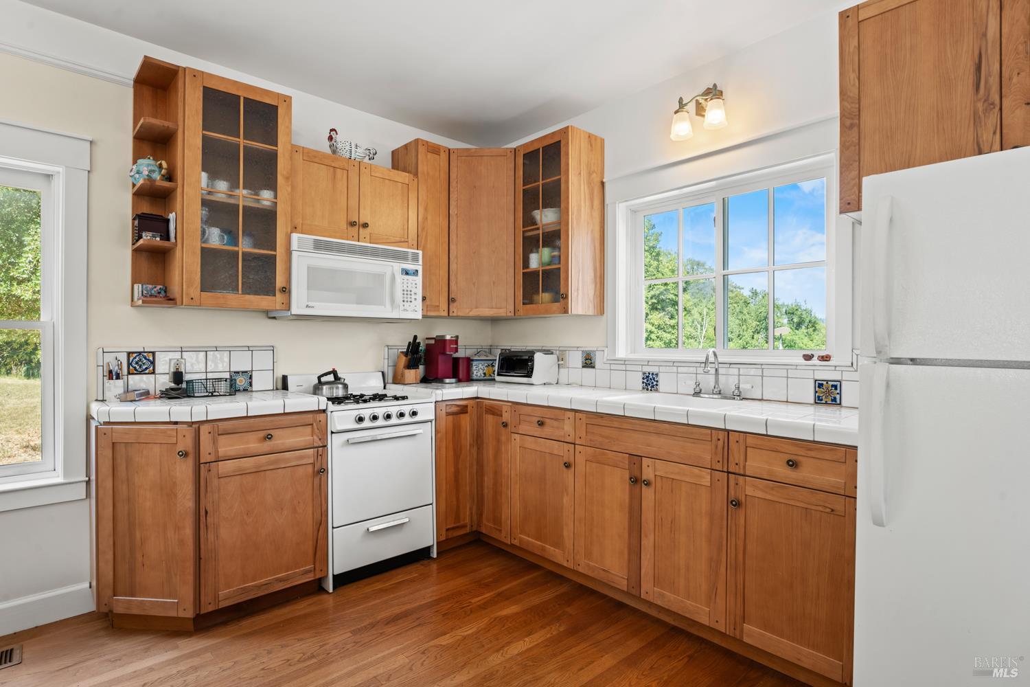 Detail Gallery Image 7 of 29 For 28000 Ridgeway Hwy, Potter Valley,  CA 95490 - 3 Beds | 1/1 Baths