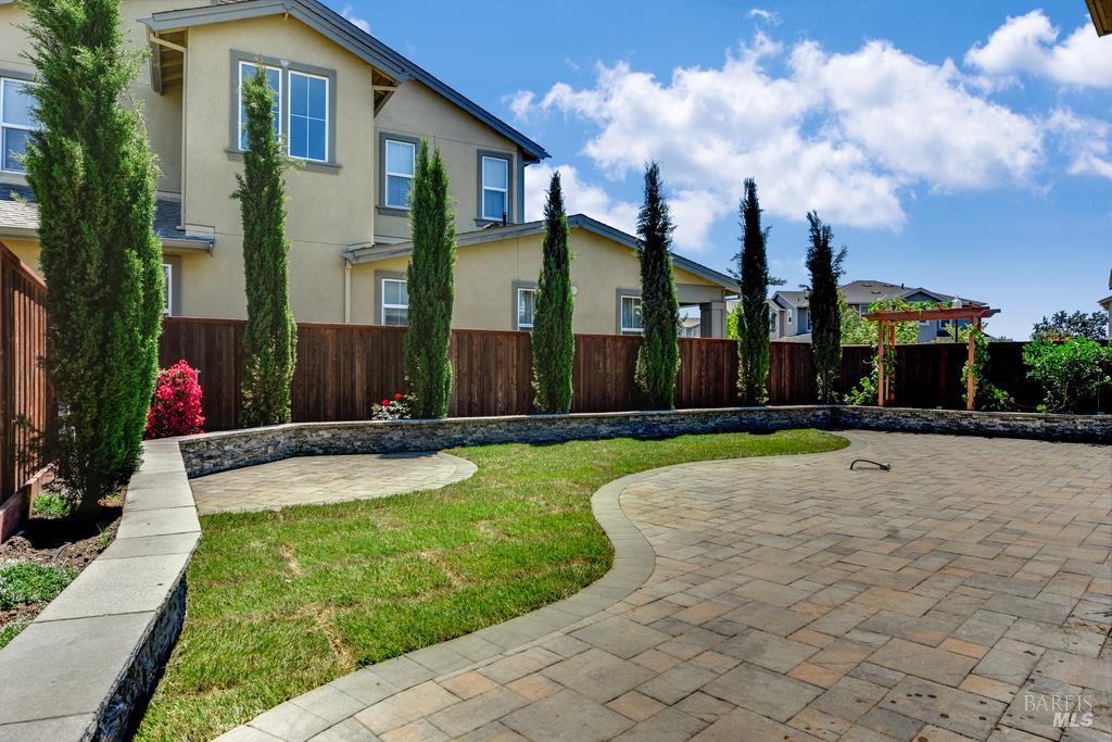 Detail Gallery Image 5 of 29 For 2580 Peterson Creek Dr, Santa Rosa,  CA 95403 - 4 Beds | 3 Baths