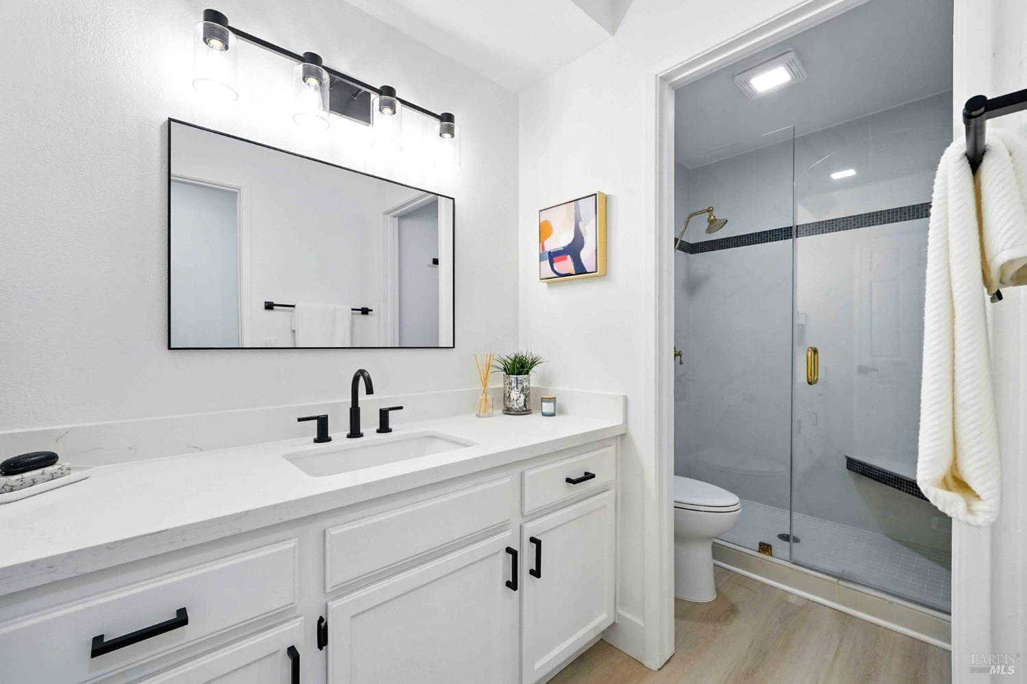 Detail Gallery Image 18 of 25 For 120 Seawind Dr, Vallejo,  CA 94590 - 3 Beds | 2 Baths