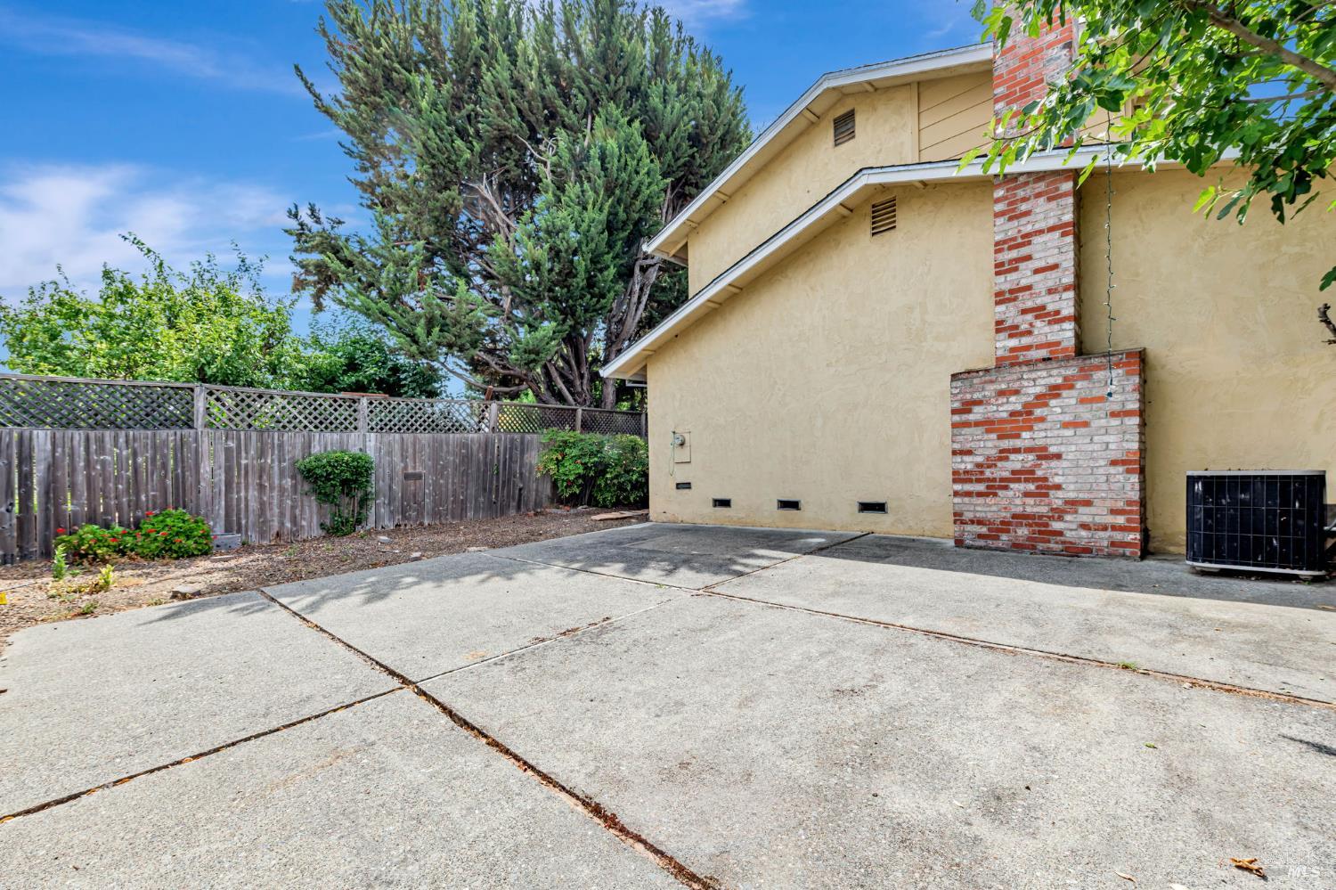 Detail Gallery Image 43 of 44 For 3 La Noche Ct, Novato,  CA 94945 - 4 Beds | 3 Baths