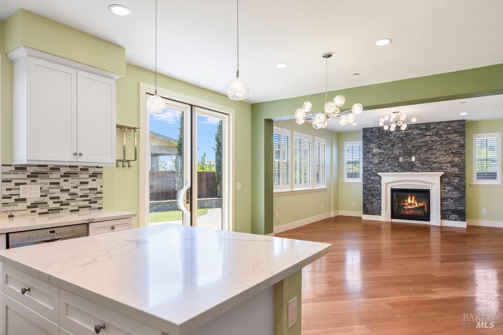 Detail Gallery Image 11 of 29 For 2580 Peterson Creek Dr, Santa Rosa,  CA 95403 - 4 Beds | 3 Baths
