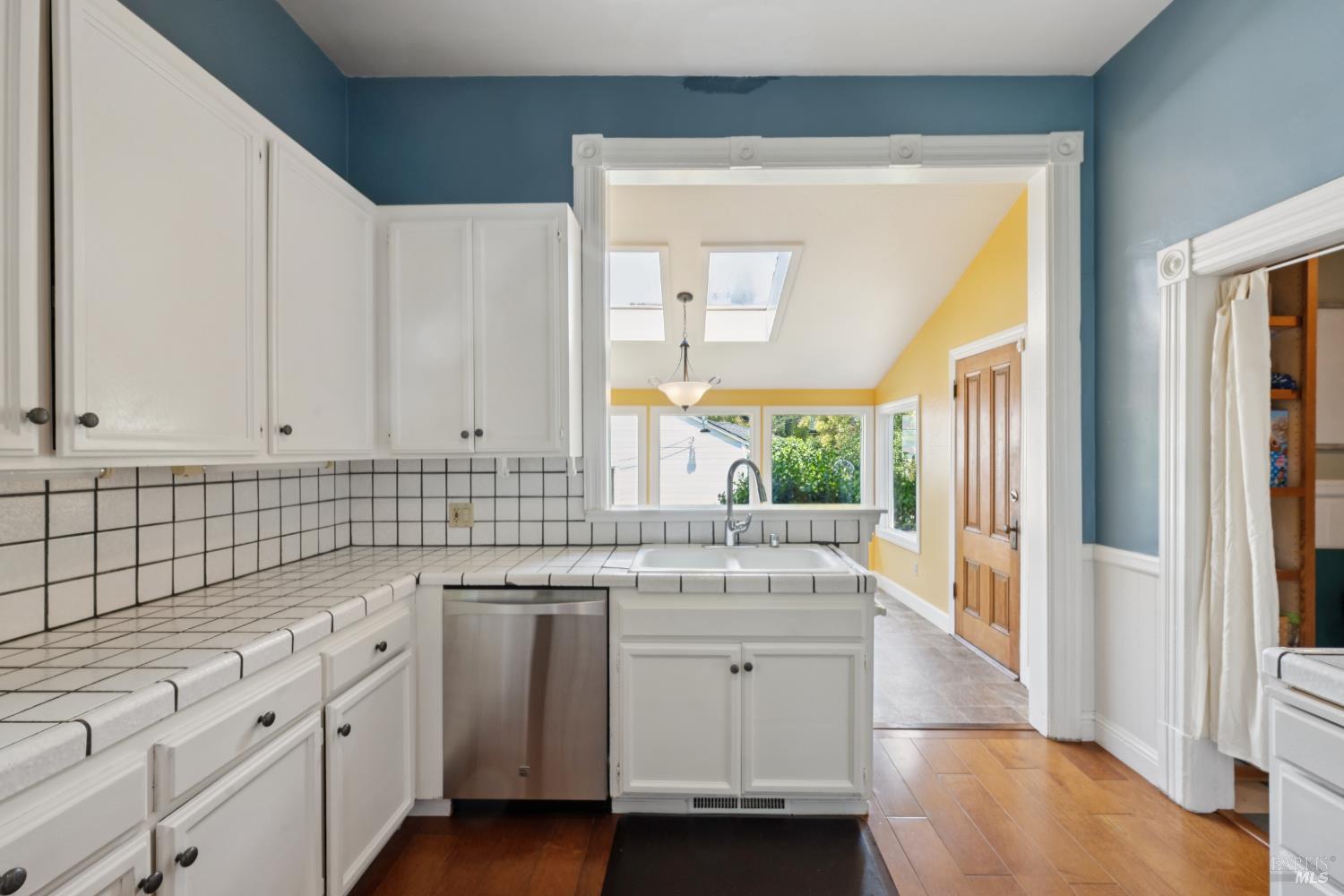 Detail Gallery Image 19 of 56 For 539 Benton St, Santa Rosa,  CA 95404 - 4 Beds | 2 Baths