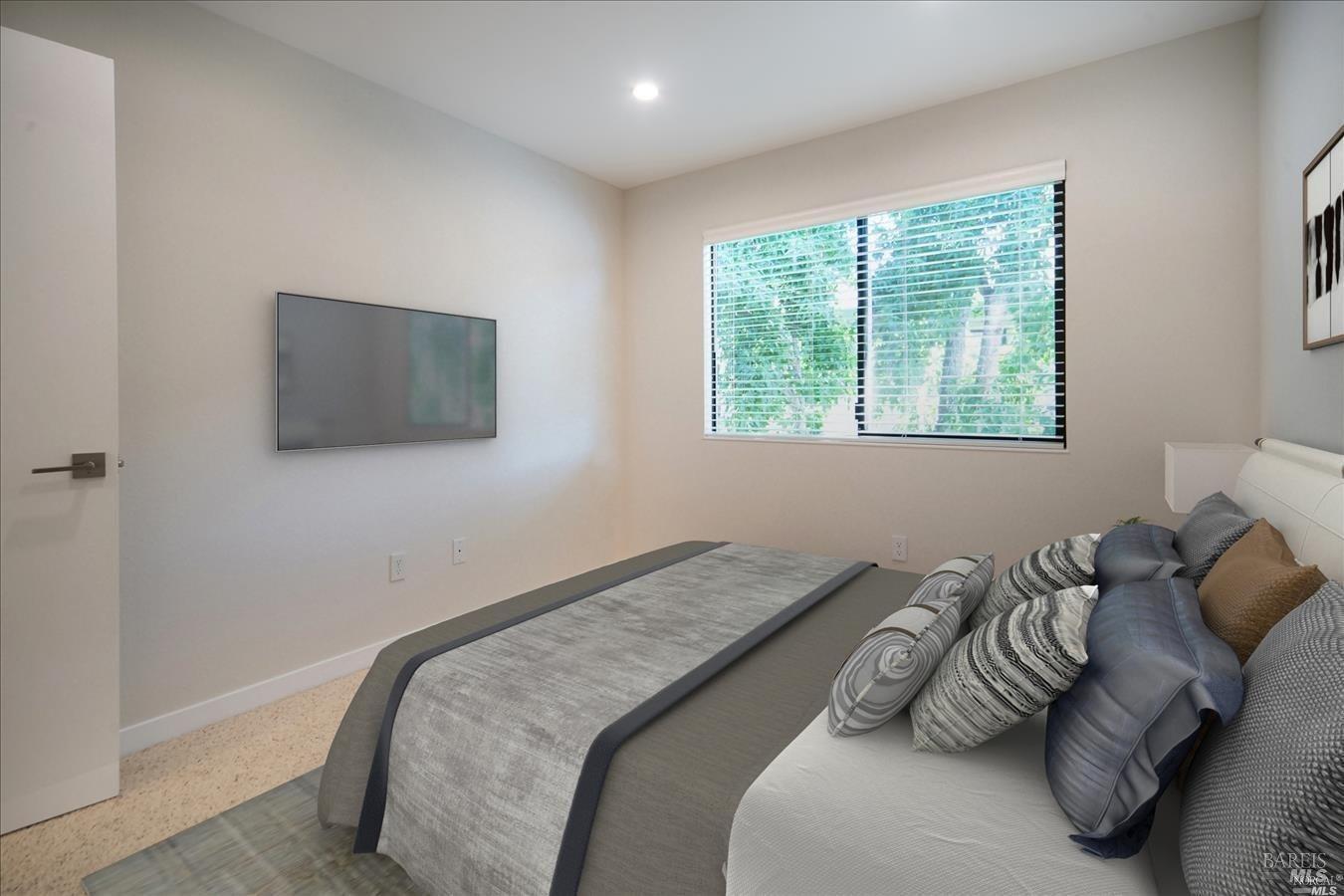 Detail Gallery Image 12 of 28 For 65 Wharf Cir, San Rafael,  CA 94903 - 2 Beds | 1 Baths