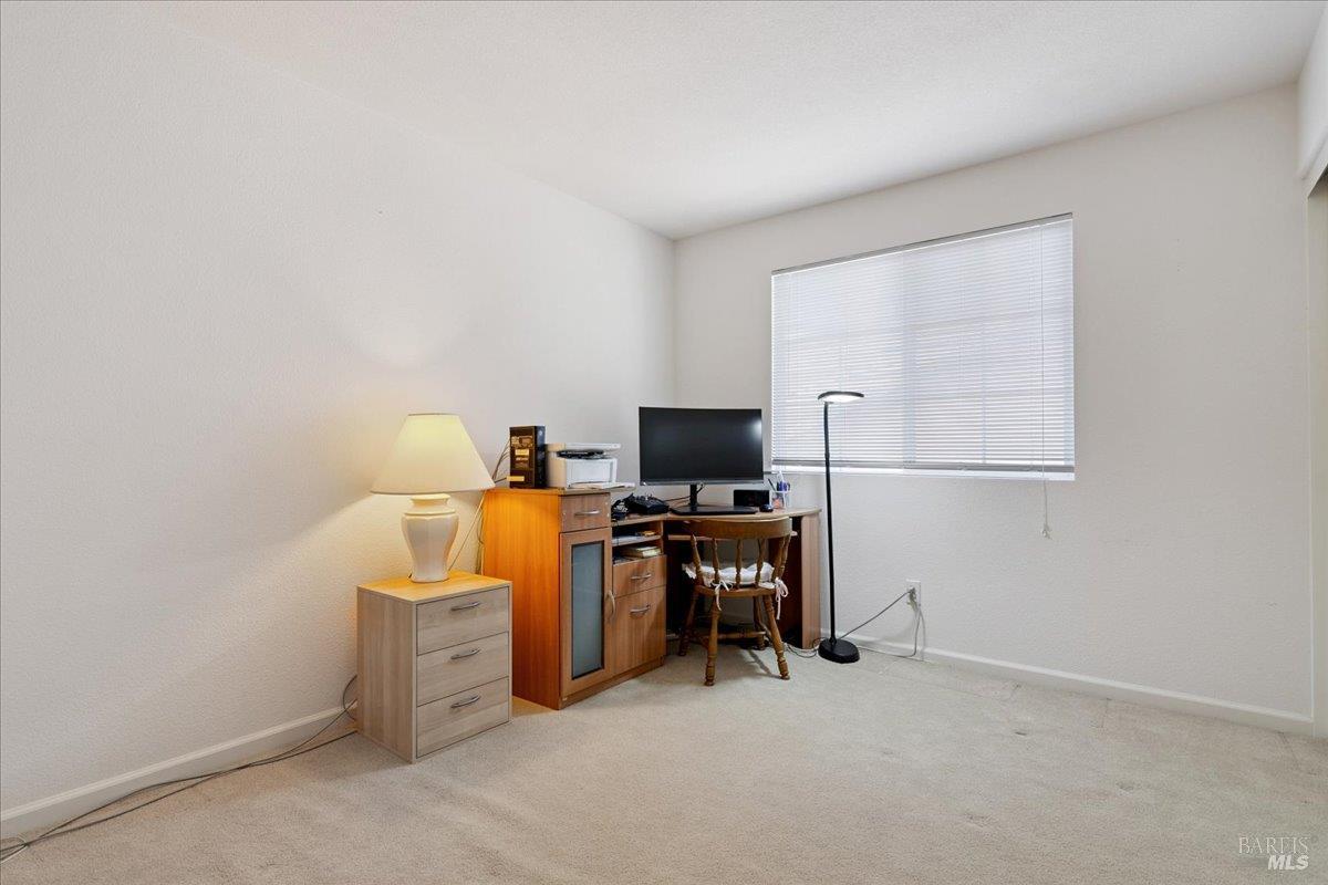 Detail Gallery Image 24 of 34 For 2855 Shelter Hill Dr, Fairfield,  CA 94534 - 4 Beds | 3/1 Baths