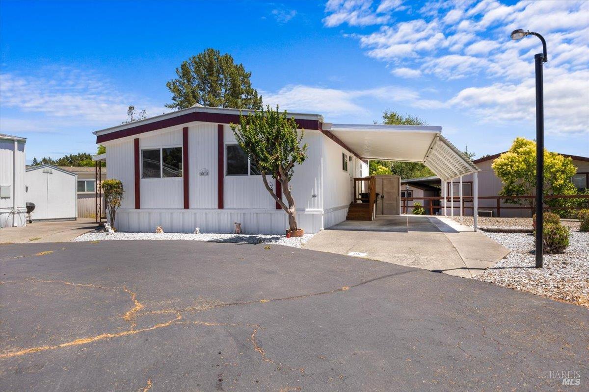 Detail Gallery Image 3 of 26 For 211 W Seven Flags Cir, Sonoma,  CA 95476 - 2 Beds | 2 Baths