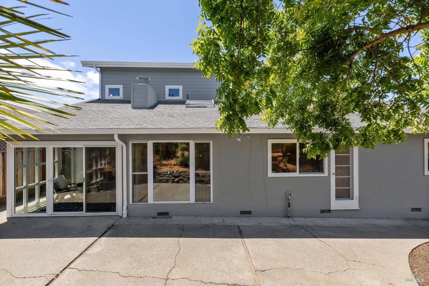 Detail Gallery Image 48 of 75 For 34 Crestwood Dr, San Rafael,  CA 94901 - 4 Beds | 3 Baths