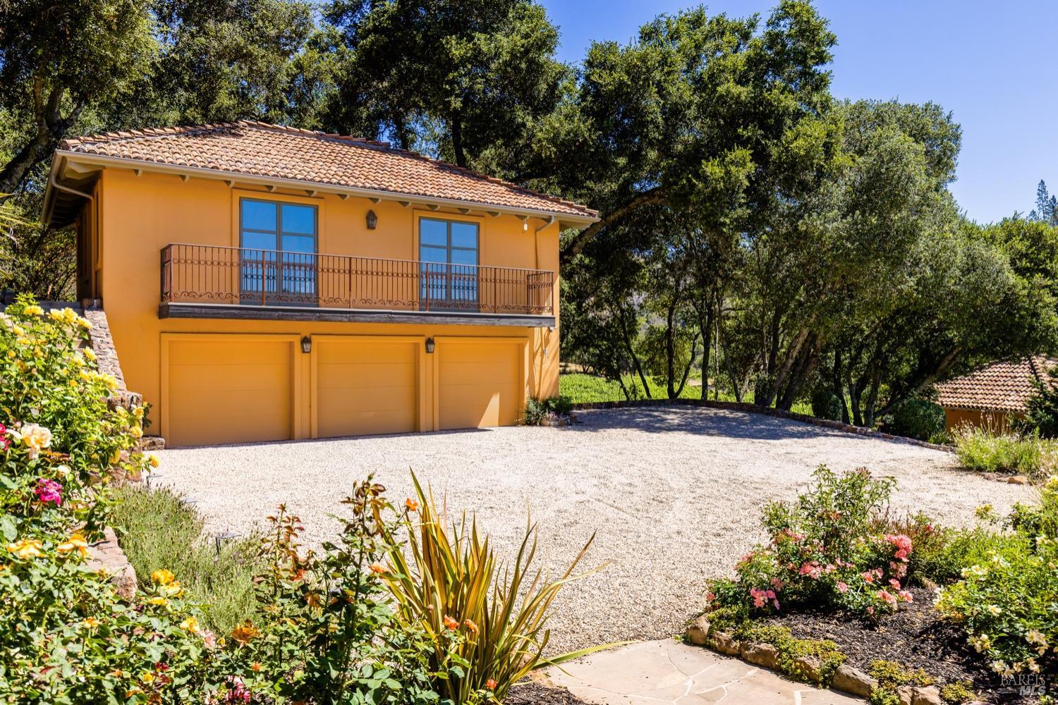 Detail Gallery Image 48 of 98 For 8320 Franz Valley Rd, Calistoga,  CA 94515 - 8 Beds | 8/2 Baths
