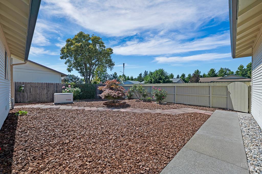 Detail Gallery Image 3 of 37 For 5012 Parkhurst Dr, Santa Rosa,  CA 95409 - 4 Beds | 2 Baths
