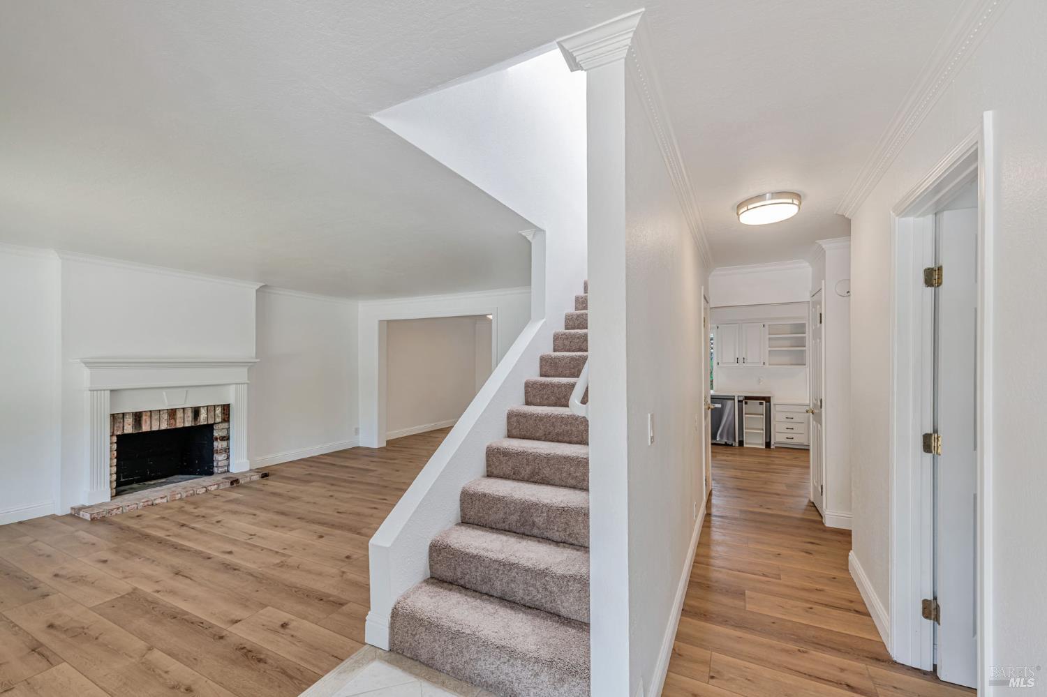 Detail Gallery Image 12 of 44 For 3 La Noche Ct, Novato,  CA 94945 - 4 Beds | 3 Baths