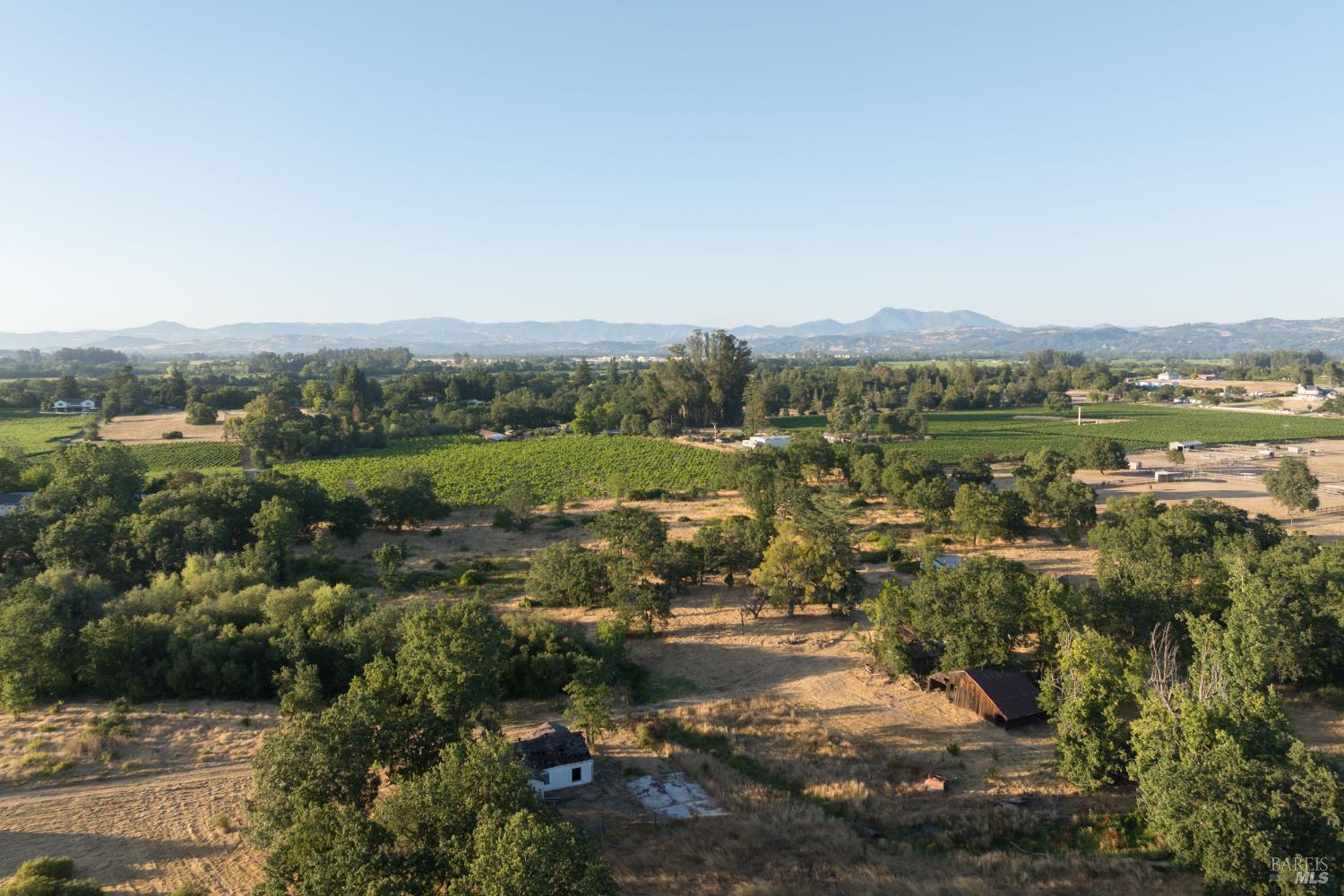 Detail Gallery Image 16 of 27 For 2220 Oakwild Ln, Santa Rosa,  CA 95401 - 4 Beds | 2 Baths