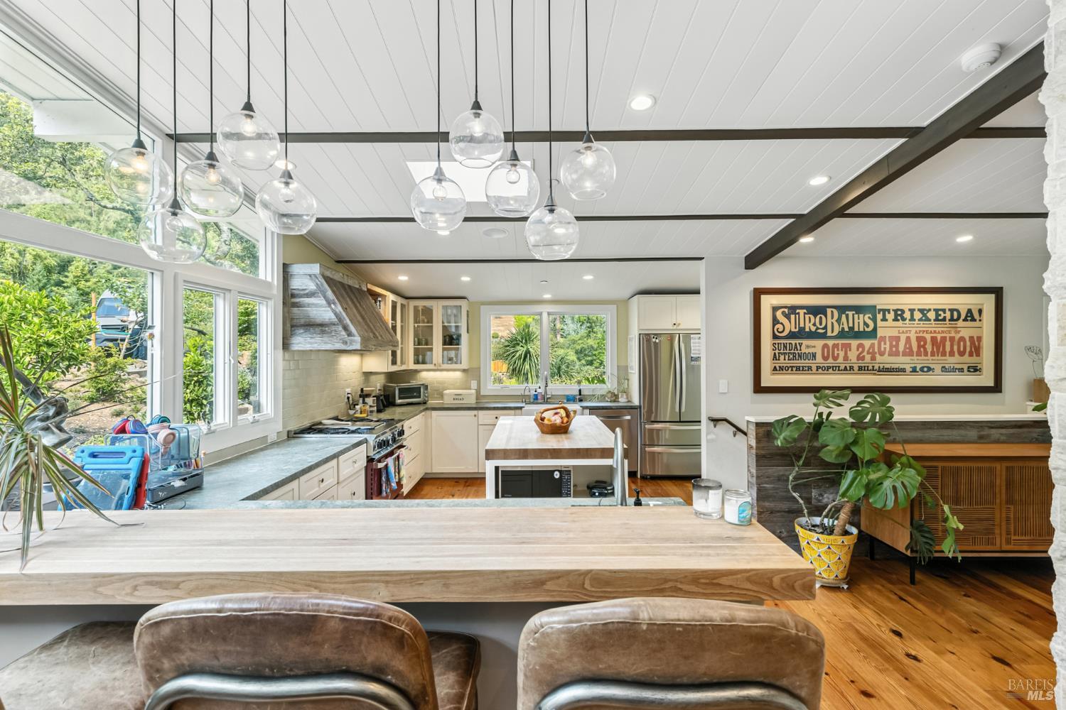 Detail Gallery Image 7 of 63 For 31 Glen Dr, Mill Valley,  CA 94941 - 4 Beds | 4 Baths
