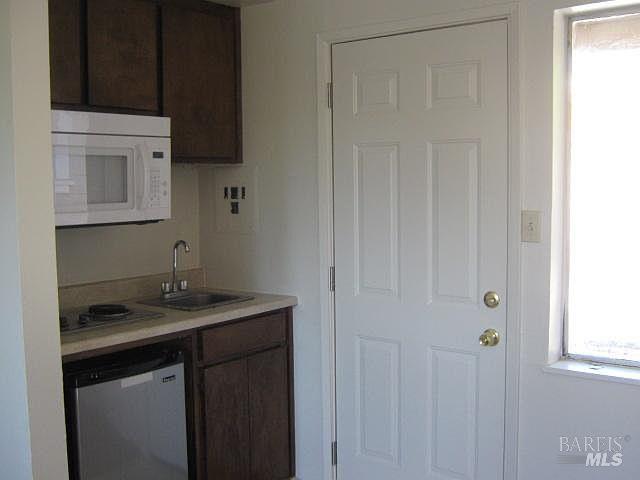 Detail Gallery Image 5 of 10 For 689 Plum Dr, Santa Rosa,  CA 95404 - – Beds | – Baths