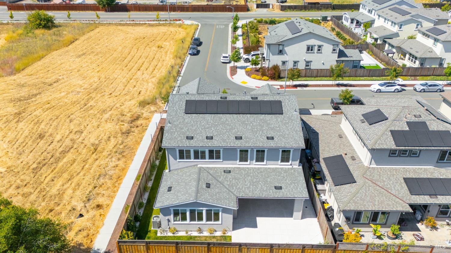 Detail Gallery Image 74 of 81 For 1421 Oak Cir, Rohnert Park,  CA 94928 - 4 Beds | 3/1 Baths