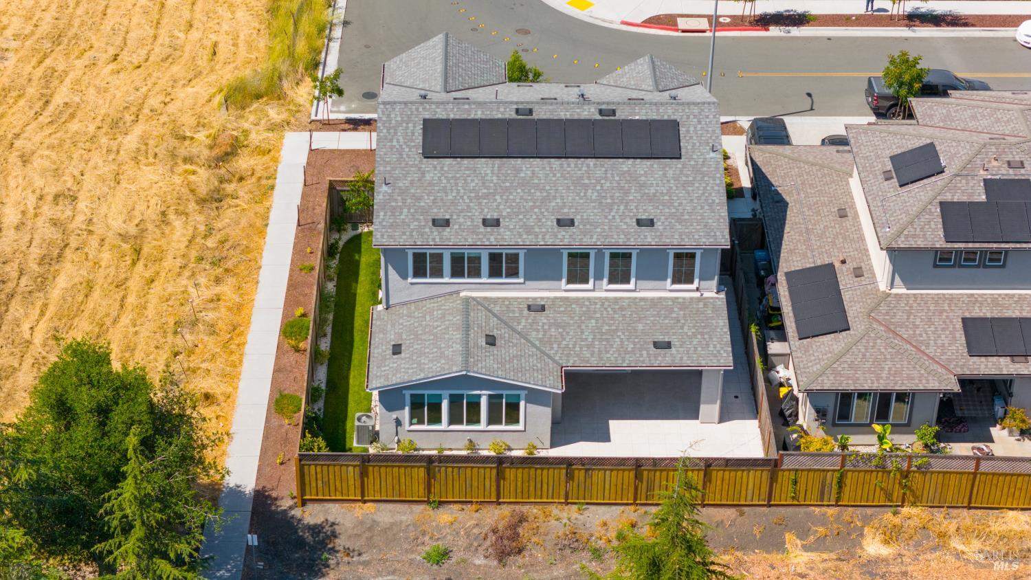 Detail Gallery Image 71 of 81 For 1421 Oak Cir, Rohnert Park,  CA 94928 - 4 Beds | 3/1 Baths