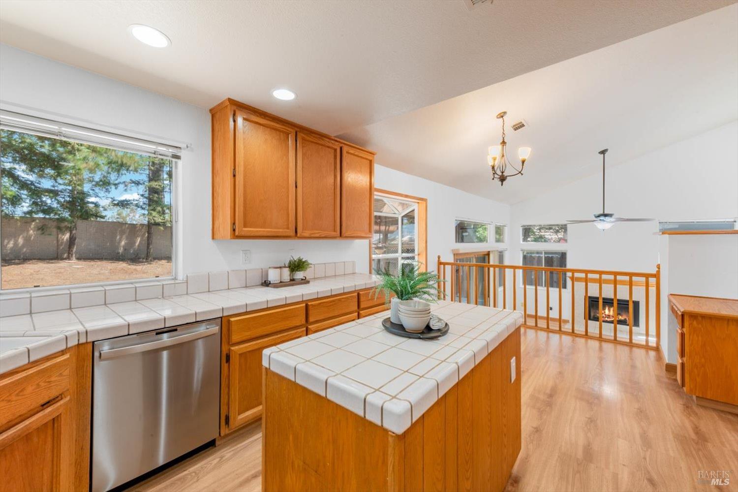 Detail Gallery Image 17 of 48 For 119 Lighthouse Way, Vacaville,  CA 95688 - 4 Beds | 3 Baths