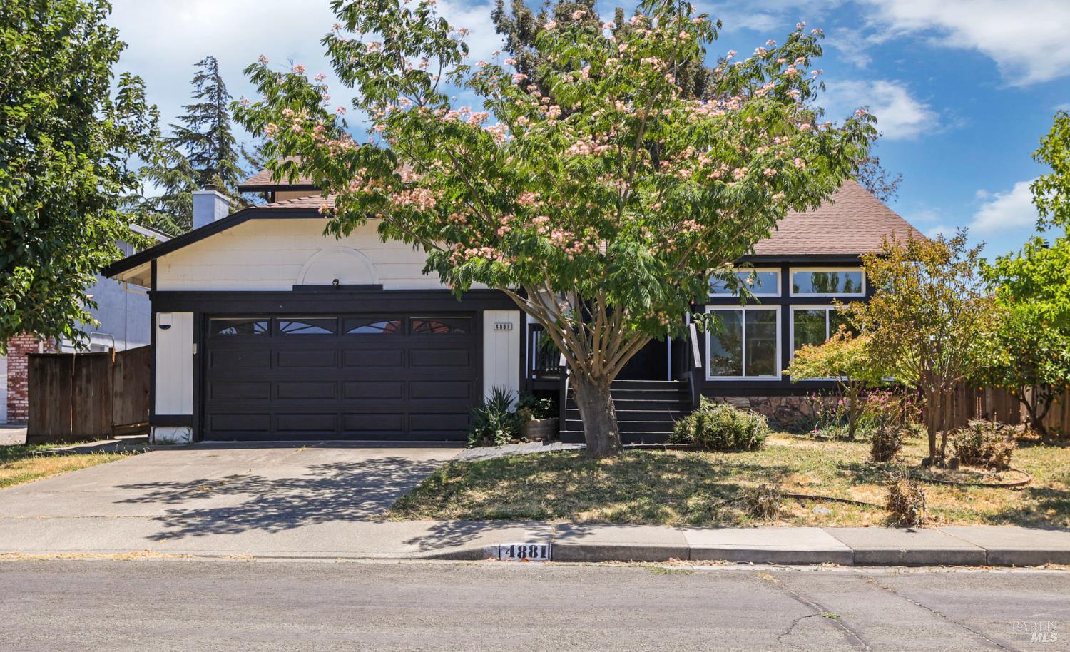 Detail Gallery Image 1 of 51 For 4881 Regency Pl, Fairfield,  CA 94534 - 3 Beds | 2/1 Baths