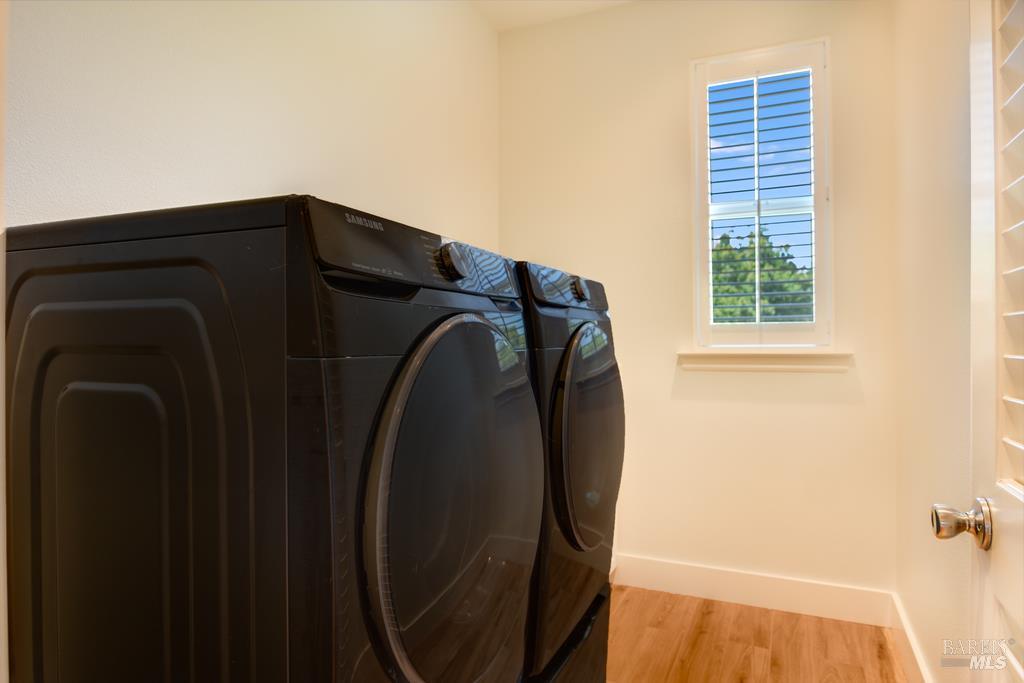 Detail Gallery Image 15 of 29 For 2580 Peterson Creek Dr, Santa Rosa,  CA 95403 - 4 Beds | 3 Baths