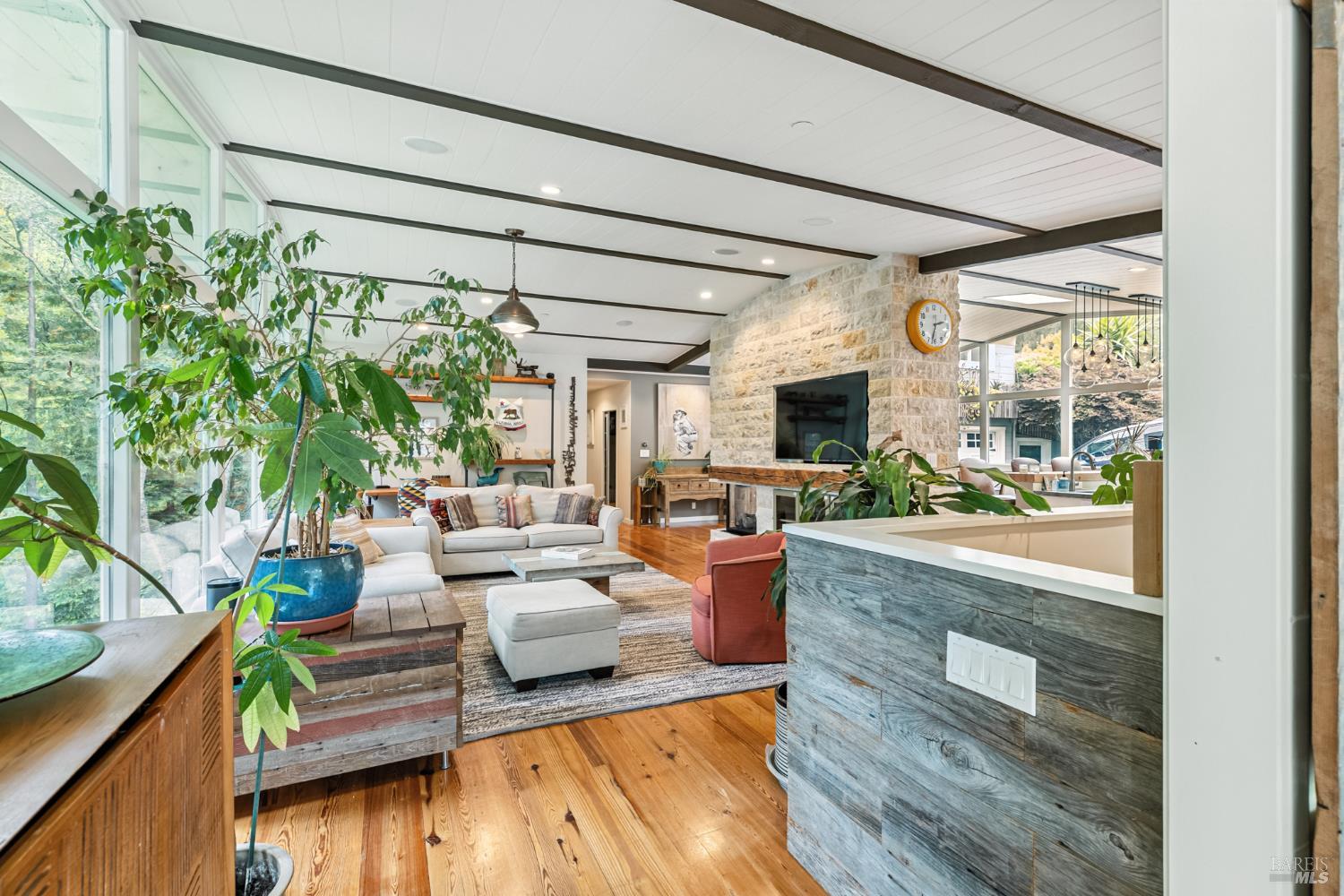 Detail Gallery Image 24 of 63 For 31 Glen Dr, Mill Valley,  CA 94941 - 4 Beds | 4 Baths