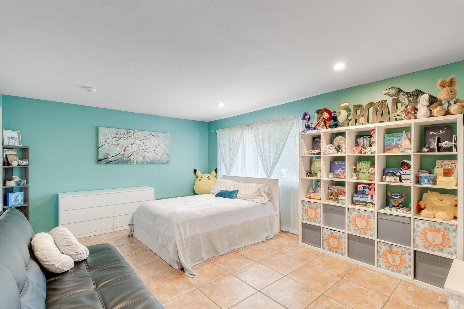 Detail Gallery Image 11 of 54 For 1229 Monte Vista Ct, Benicia,  CA 94510 - 4 Beds | 3 Baths