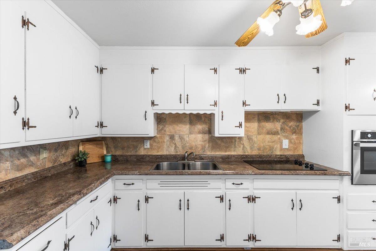 Detail Gallery Image 10 of 37 For 1146 Evans Dr, Santa Rosa,  CA 95405 - 4 Beds | 2 Baths