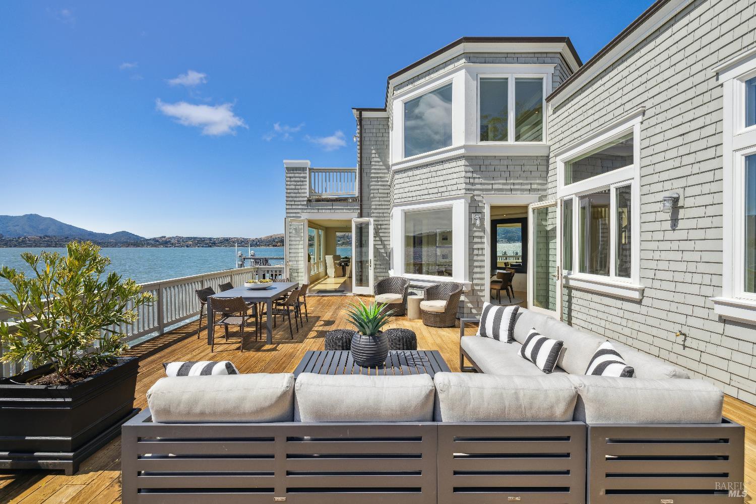 Detail Gallery Image 51 of 60 For 21 W Shore Rd, Belvedere Tiburon,  CA 94920 - 3 Beds | 3/1 Baths