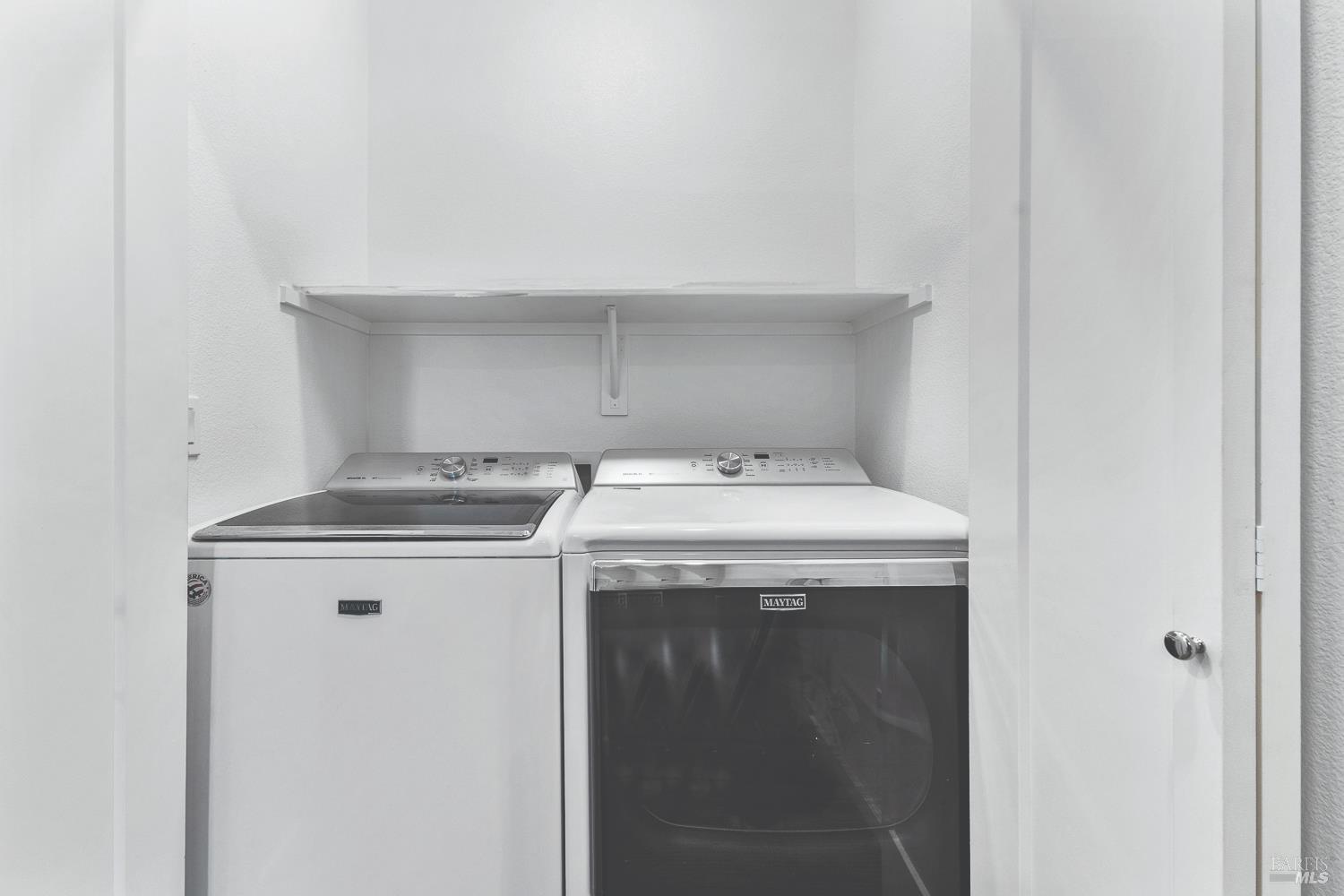 Detail Gallery Image 20 of 23 For 521 Deep Rose Pl, Santa Rosa,  CA 95407 - 4 Beds | 2/1 Baths