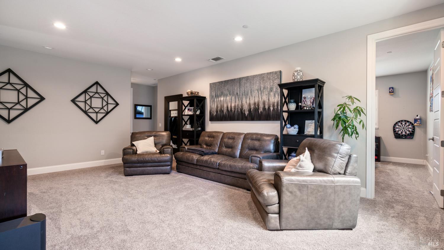 Detail Gallery Image 21 of 51 For 1504 Keats Pl, Rohnert Park,  CA 94928 - 4 Beds | 3 Baths