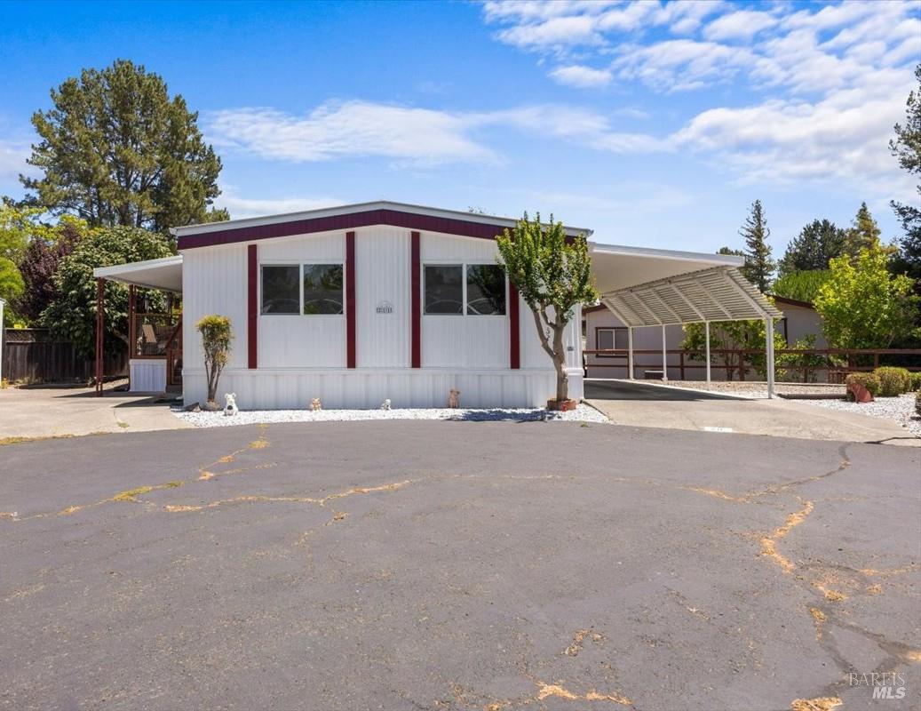 Detail Gallery Image 2 of 26 For 211 W Seven Flags Cir, Sonoma,  CA 95476 - 2 Beds | 2 Baths