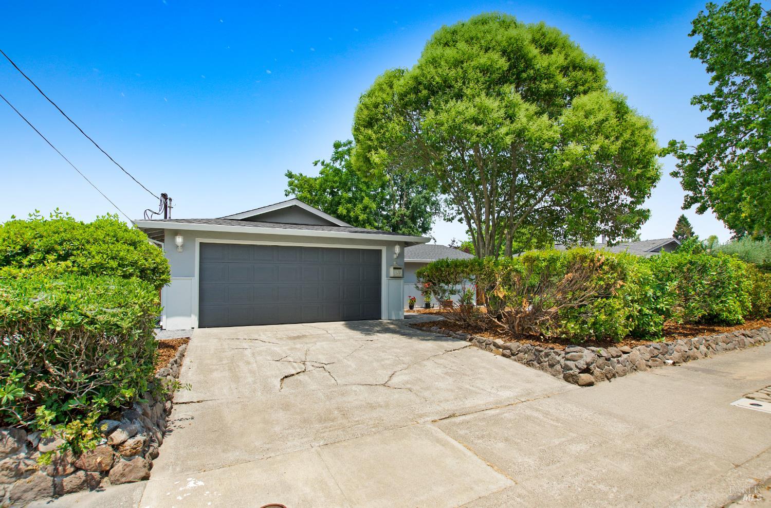 Detail Gallery Image 32 of 36 For 2721 Comanche St, Santa Rosa,  CA 95403 - 3 Beds | 2 Baths