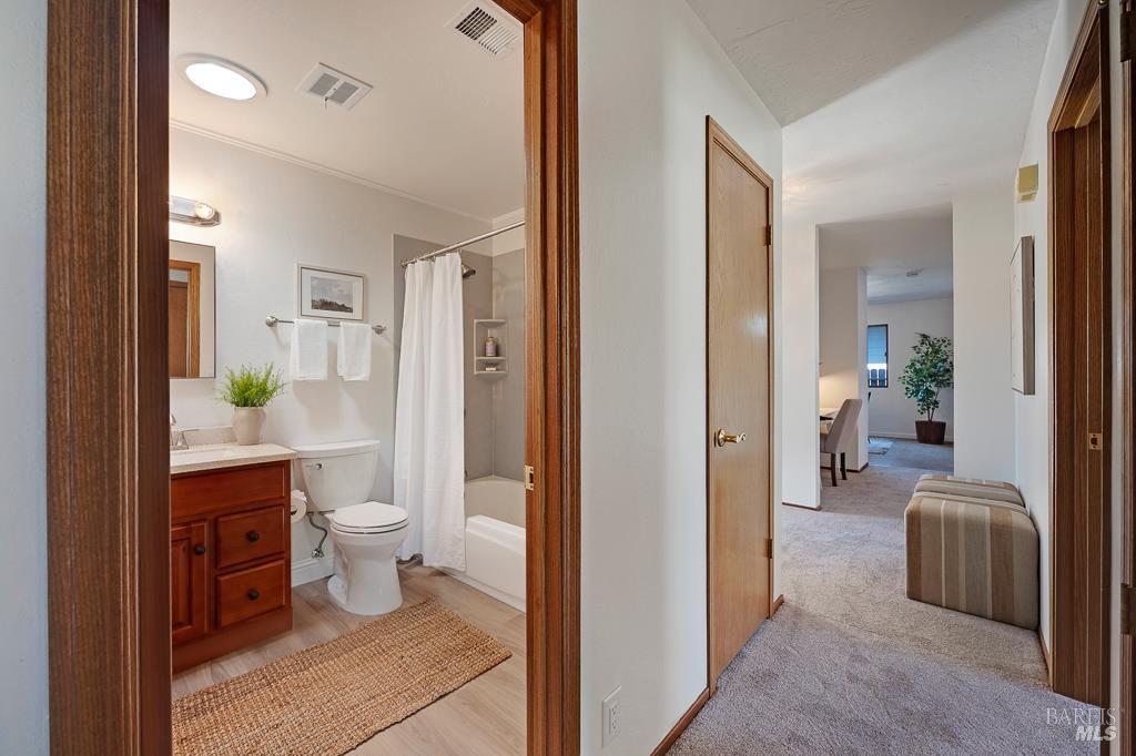 Detail Gallery Image 17 of 37 For 5012 Parkhurst Dr, Santa Rosa,  CA 95409 - 4 Beds | 2 Baths