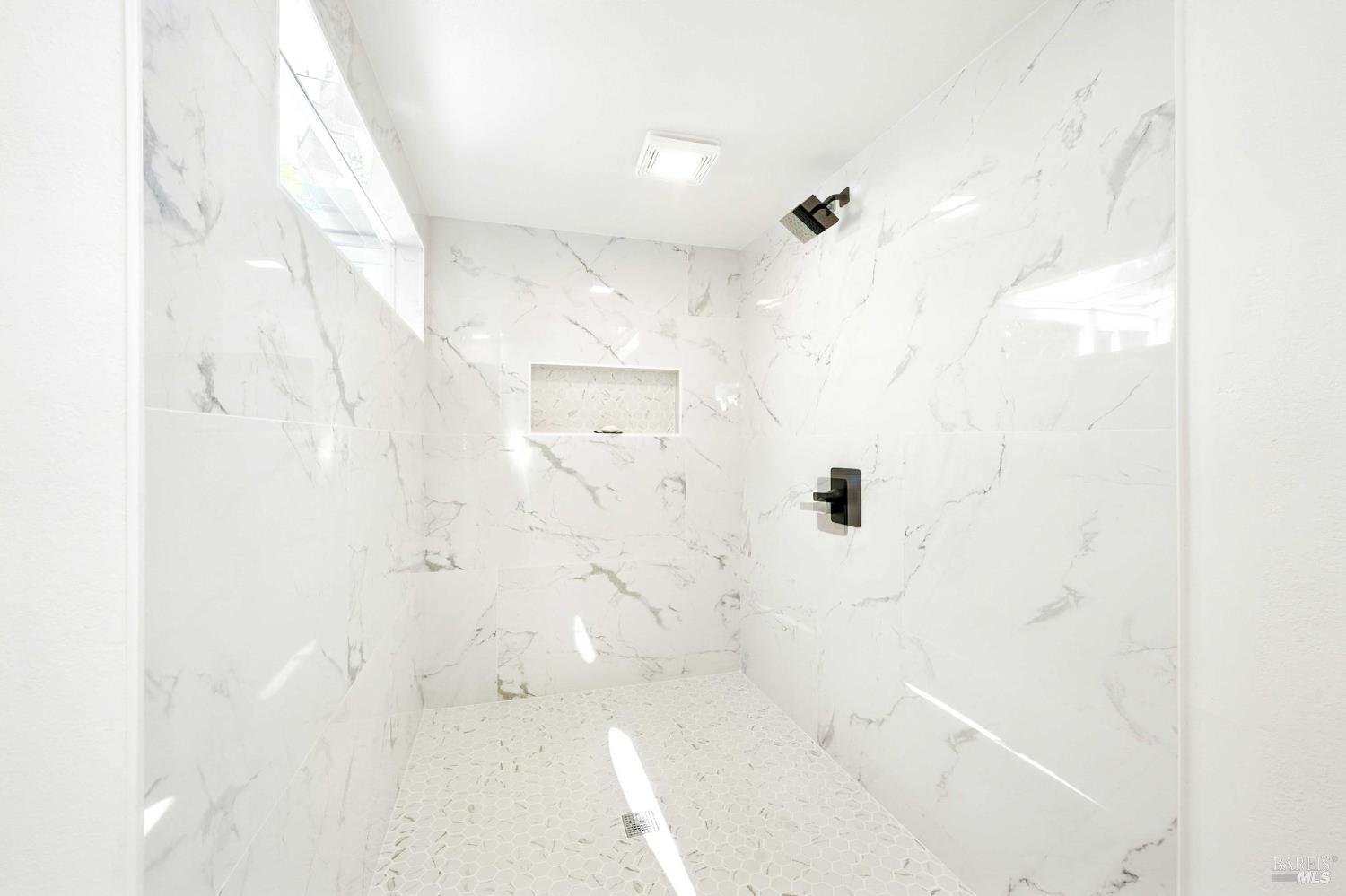 Detail Gallery Image 15 of 25 For 120 Seawind Dr, Vallejo,  CA 94590 - 3 Beds | 2 Baths
