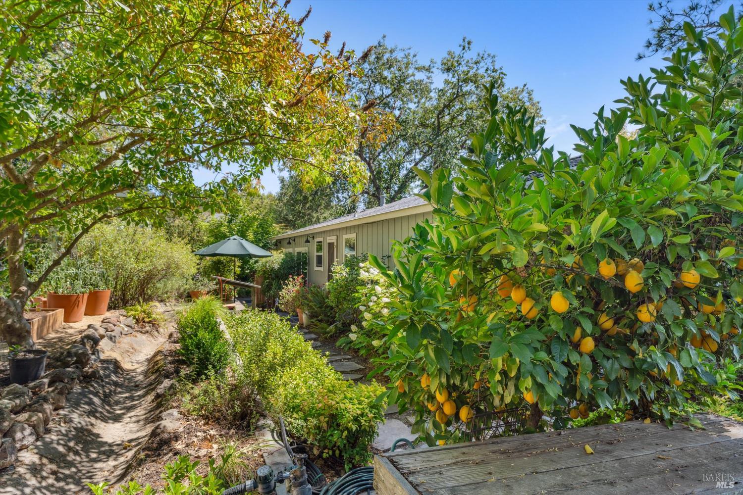 Detail Gallery Image 3 of 52 For 4165 Shook Rd, Sebastopol,  CA 95472 - 3 Beds | 2 Baths