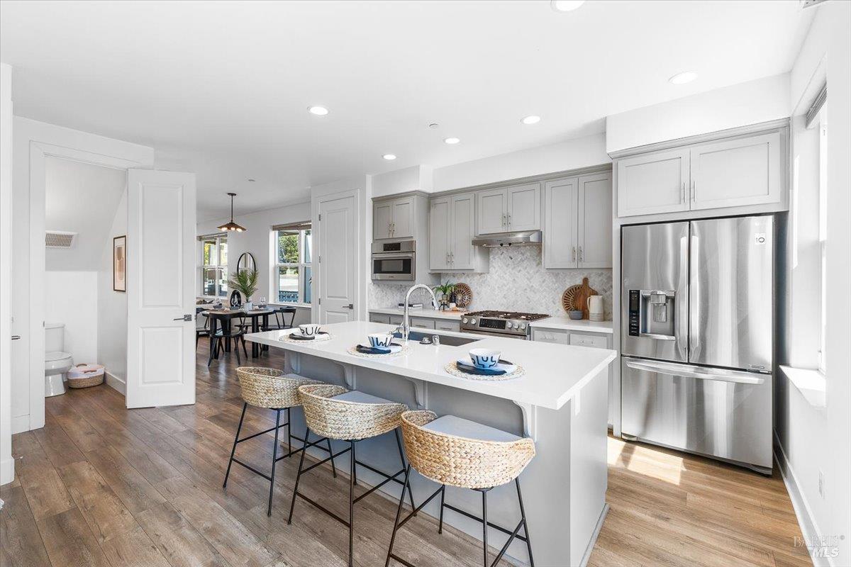Detail Gallery Image 11 of 35 For 901 Prospect Ave, Santa Rosa,  CA 95409 - 4 Beds | 2/1 Baths