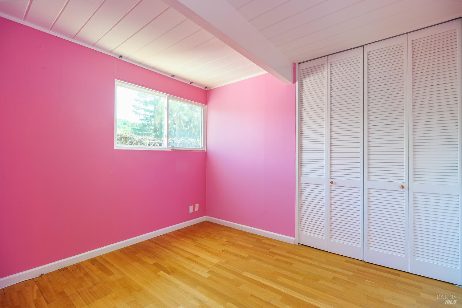 Detail Gallery Image 17 of 32 For 2077 Huckleberry Rd, San Rafael,  CA 94903 - 5 Beds | 2 Baths
