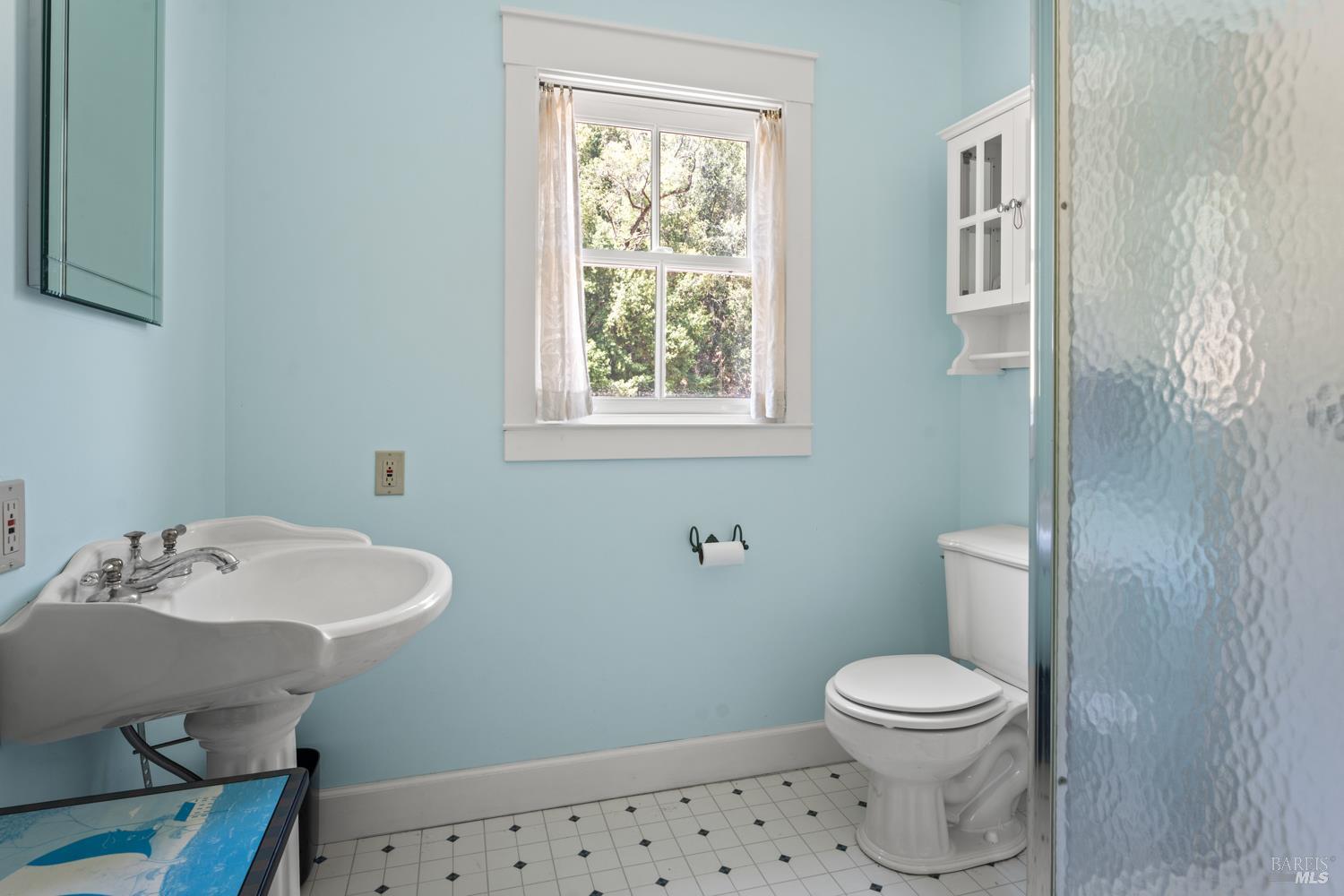 Detail Gallery Image 13 of 29 For 28000 Ridgeway Hwy, Potter Valley,  CA 95490 - 3 Beds | 1/1 Baths