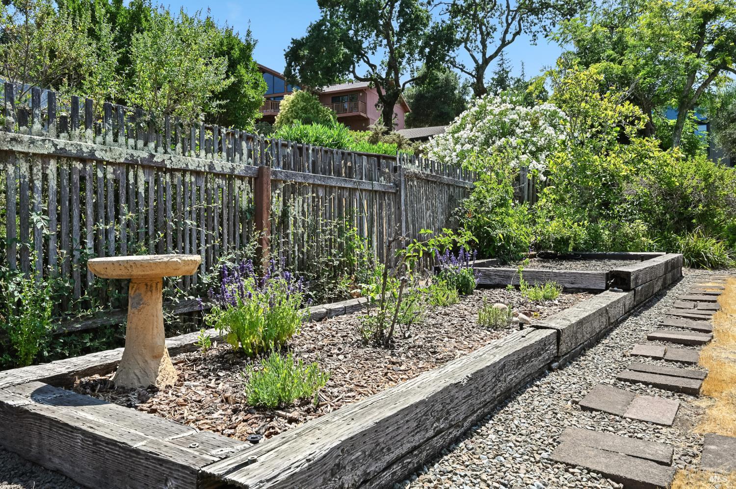 Detail Gallery Image 39 of 42 For 6840 Oakmont Dr, Santa Rosa,  CA 95409 - 4 Beds | 2 Baths