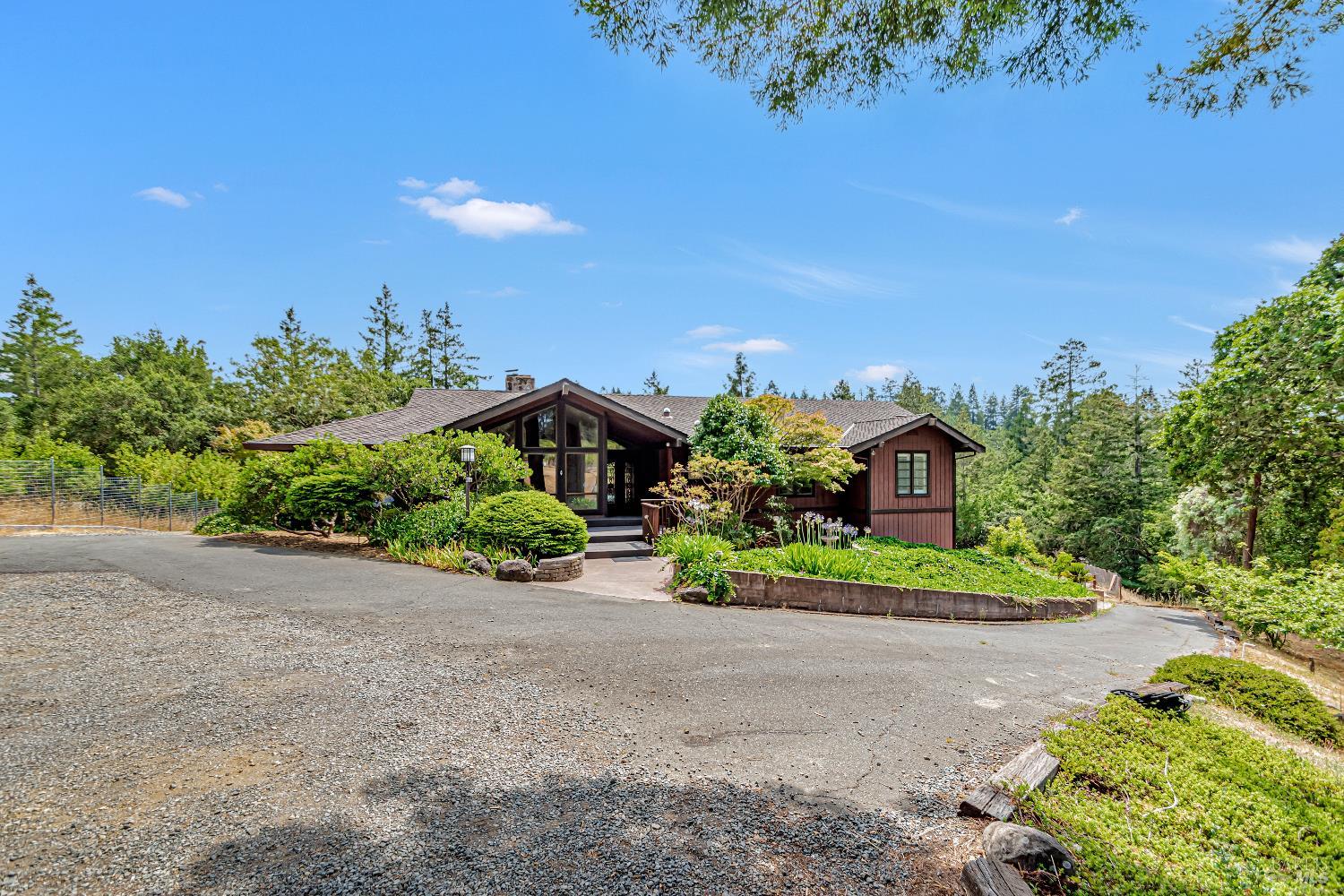 Detail Gallery Image 2 of 63 For 3415 Harrison Grade Rd, Sebastopol,  CA 95472 - 3 Beds | 3 Baths