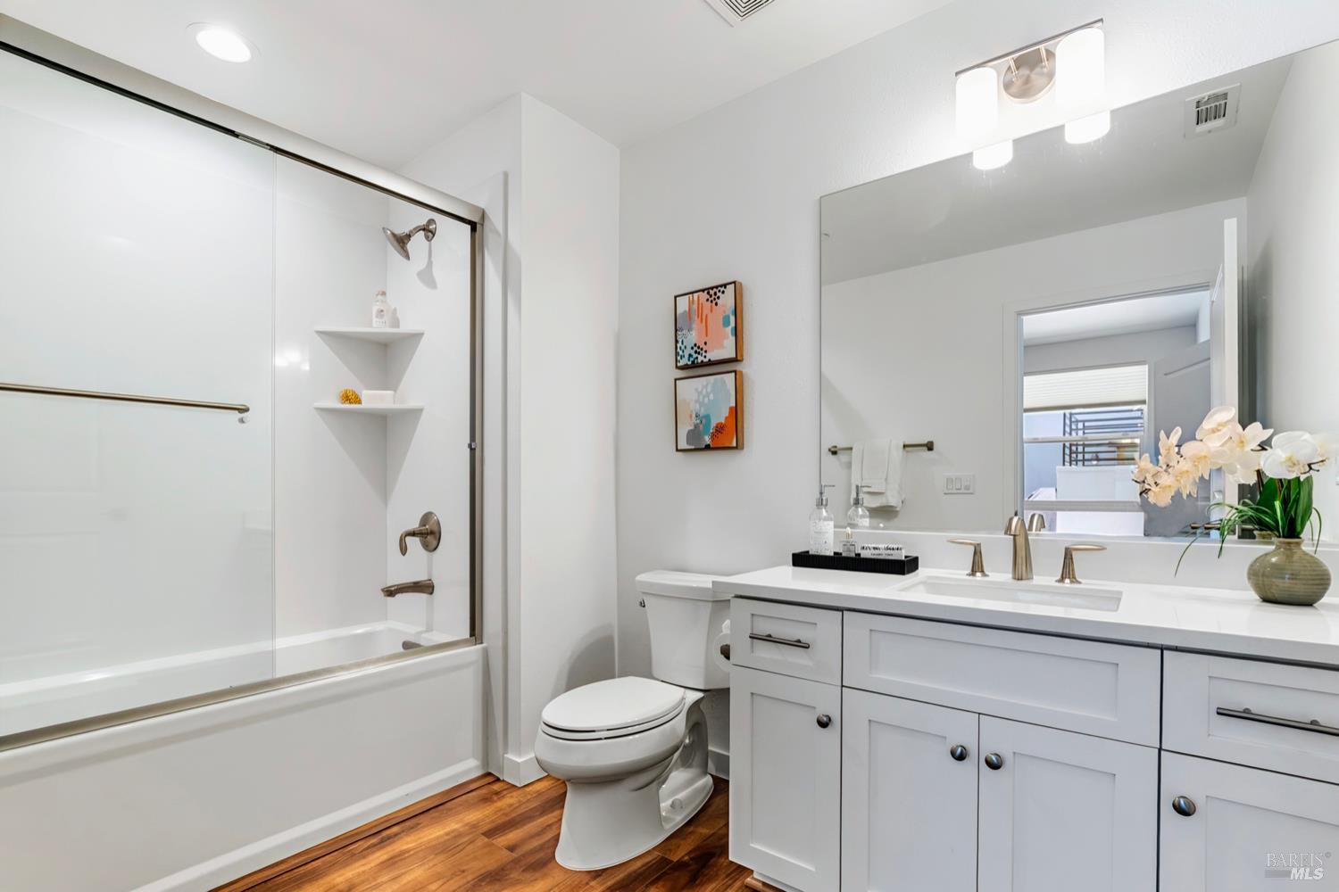 Detail Gallery Image 29 of 51 For 1655 2nd St #306,  Napa,  CA 94559 - 3 Beds | 3/1 Baths
