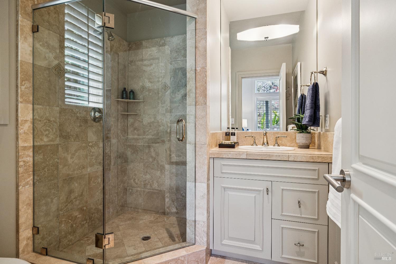 Detail Gallery Image 44 of 60 For 21 W Shore Rd, Belvedere Tiburon,  CA 94920 - 3 Beds | 3/1 Baths