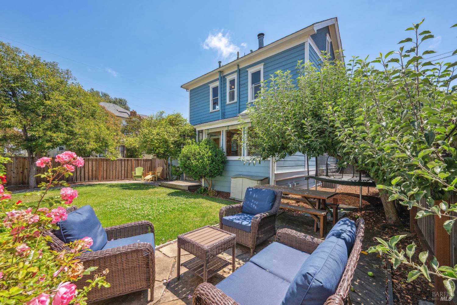 Detail Gallery Image 49 of 56 For 539 Benton St, Santa Rosa,  CA 95404 - 4 Beds | 2 Baths