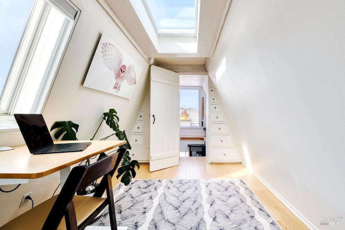 Detail Gallery Image 30 of 42 For 10 E Pier Unkn, Sausalito,  CA 94965 - 3 Beds | 2 Baths